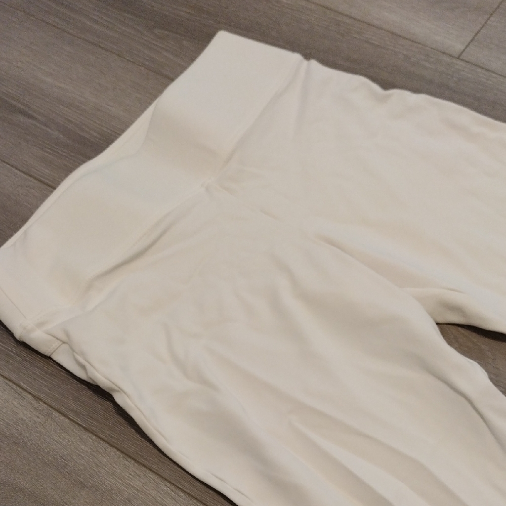 Vince Camuto Women's - Picture 3 of 10